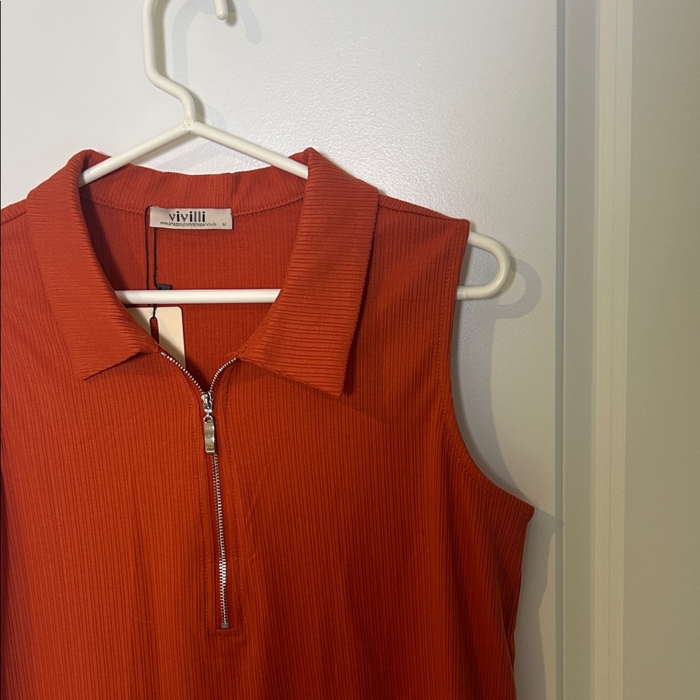 ViVI Rust-Orange Ribbed Zip Polo Tank - Picture 6 of 8